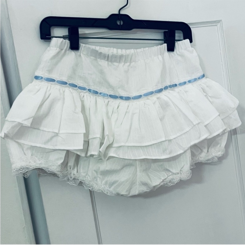 NWOT - White Ruffled Pumpkin Bloomers Skirt with Blue Ribbon Accent - S - Picture 3 of 3